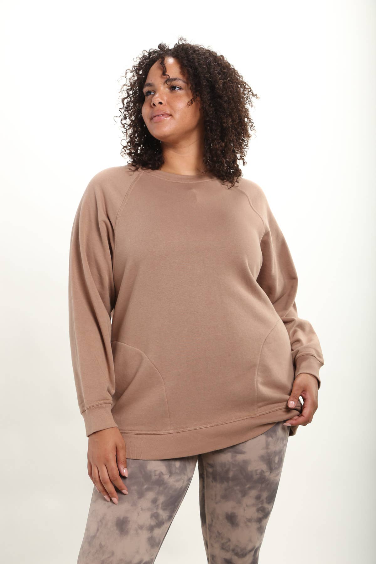 CURVY Crew Neck Pullover