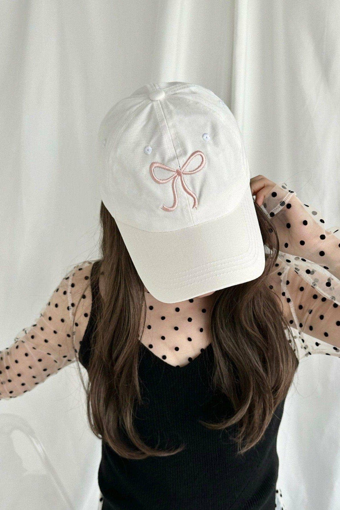 Embroidered Ribbon/Bow Design Baseball Cap