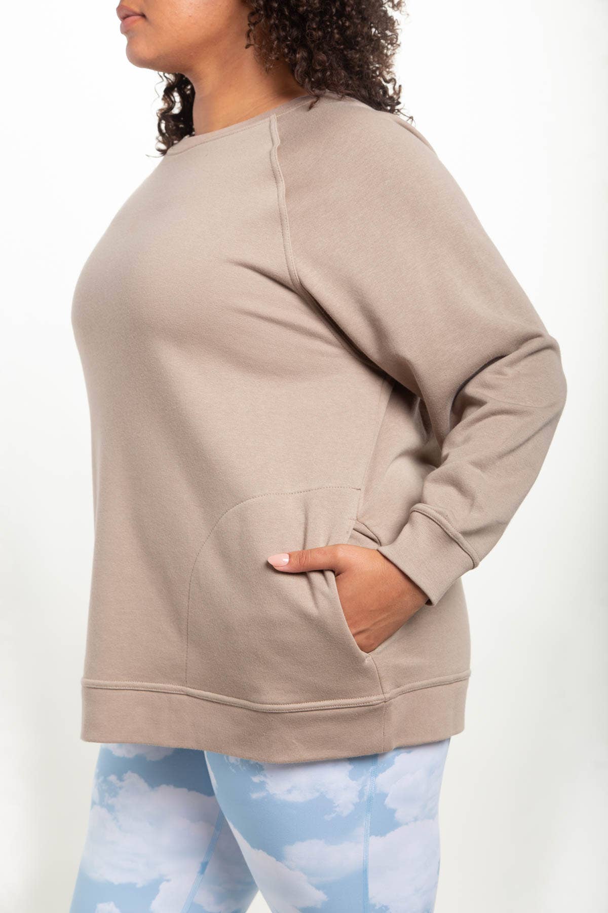 CURVY Crew Neck Pullover