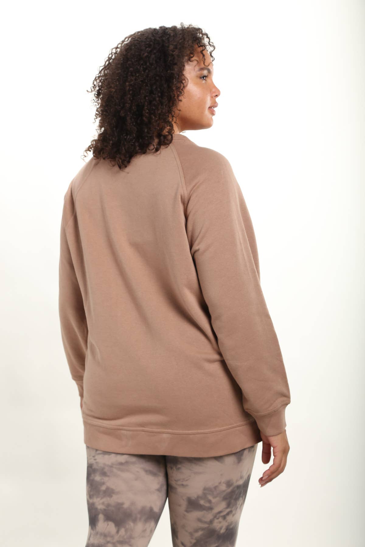 CURVY Crew Neck Pullover