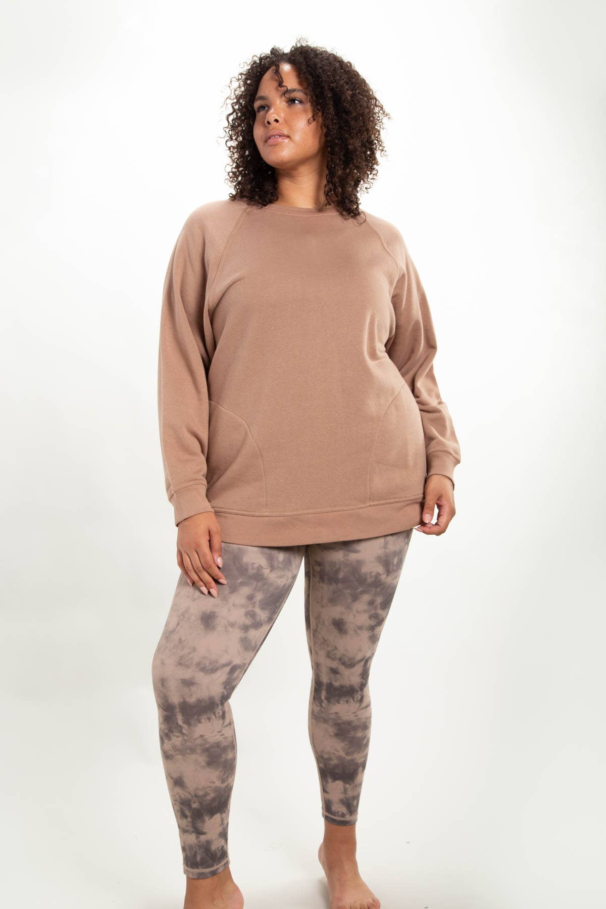 CURVY Crew Neck Pullover